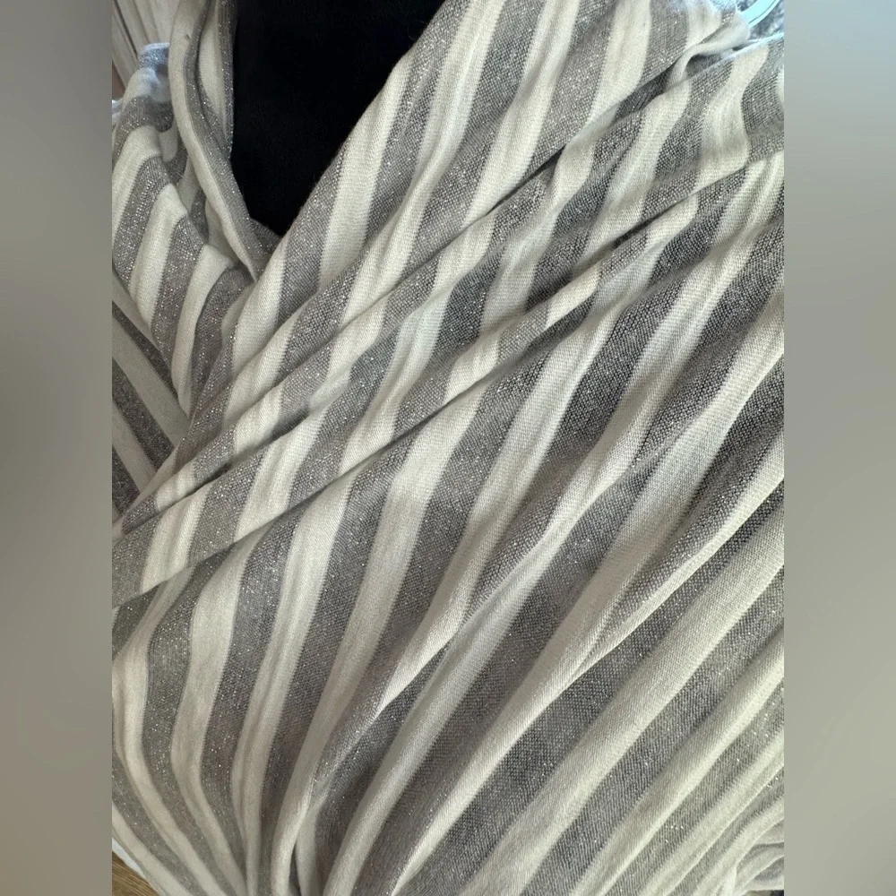 NWOT Victoria’s Secret Vintage Silver & White Scarf